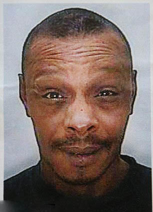 英女子借網絡抓住30年前強奸犯