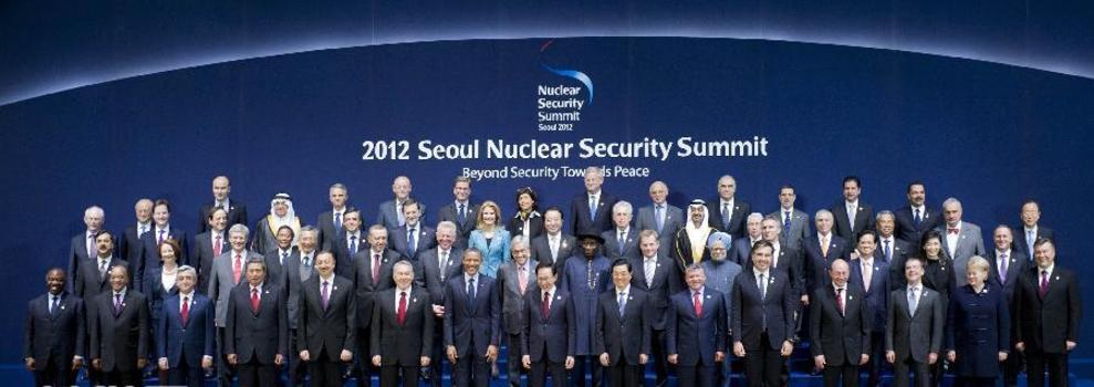 首爾核安全峰會(huì)與會(huì)領(lǐng)導(dǎo)人集體合影