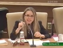 與女實(shí)習(xí)生有染遭勒索 美國“君子”參議員被迫辭職