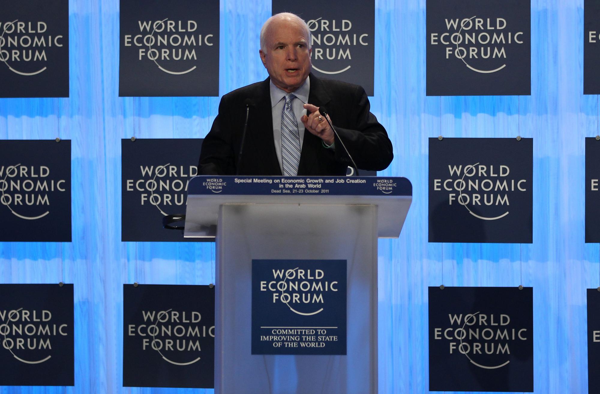 麥凱恩呼吁軍事干預敘利亞 涉俄“怪異言論”遭批