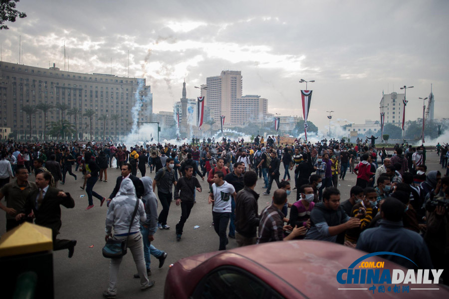 埃及前總統穆爾西支持者繼續示威 遭催淚彈驅趕