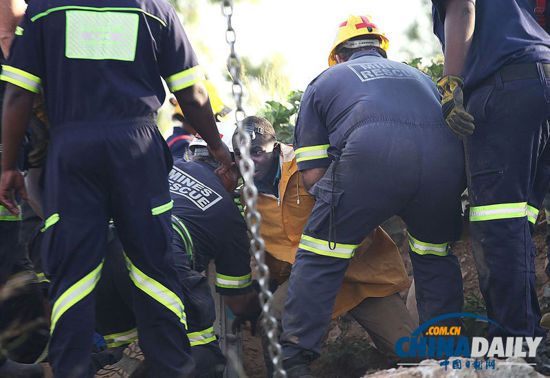 南非230名盜挖金礦礦工被困井下 人員陸續獲救