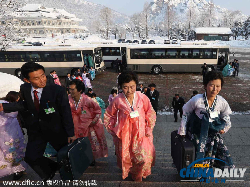 朝韓離散家屬團(tuán)聚活動(dòng)第二日 家屬共進(jìn)午餐喜笑顏開(kāi)