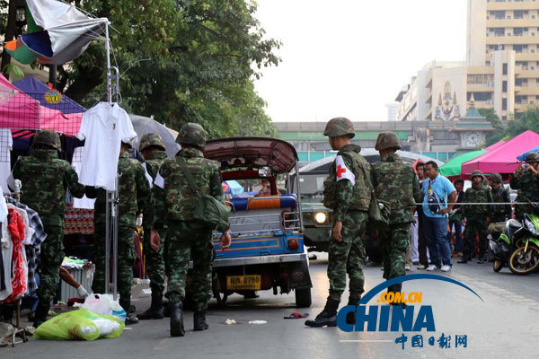 泰國示威領導人要求與英拉一對一對話遭拒絕