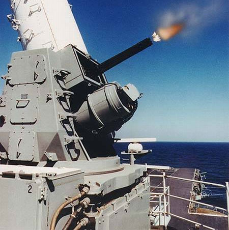 臺(tái)近程炮對(duì)抗飽和攻擊