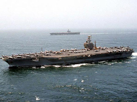 美“艾森豪威爾”航母群執行預定部署
