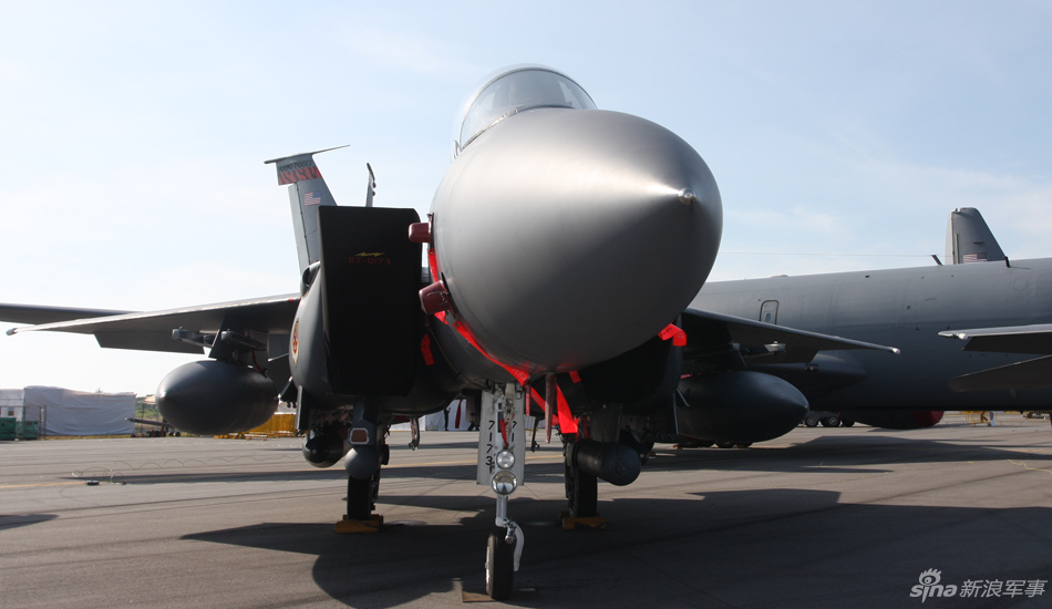 美國空軍展示兩架F－15E攻擊鷹戰(zhàn)斗轟炸機