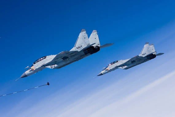 印百架軍機軍演：預警機出動 精確武器發威