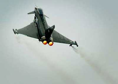 圖：英空軍少將讓屬下考慮自殺性攻擊遭罵 國防部打圓場