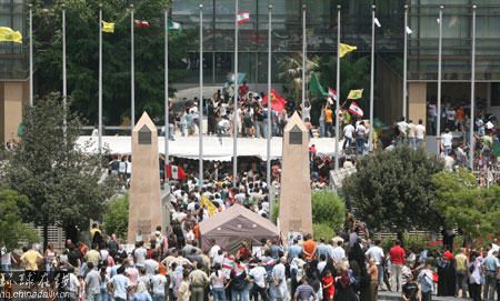 空襲過后 黎巴嫩人“進攻”聯合國辦事處