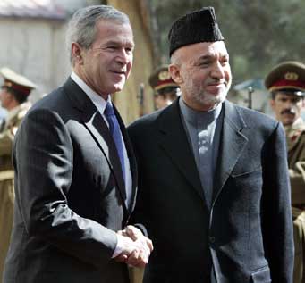 《國際先驅論壇》（亞版）：布什去阿富汗