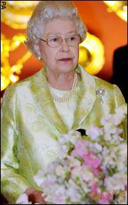 英女王80大壽 畫像雕像蠟像同日亮相