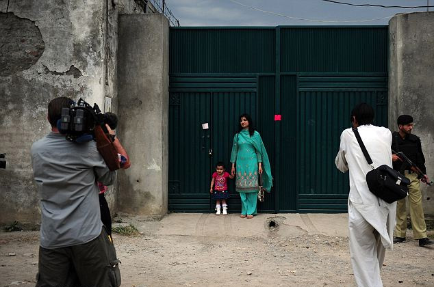 拉登住所吸引游客鄰居呼吁變景點(diǎn) CIA曾秘密監(jiān)控?cái)?shù)月