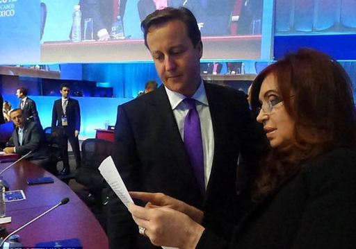 卡梅倫拒收裝有馬島文件信封 英阿首腦碰面尷尬收場