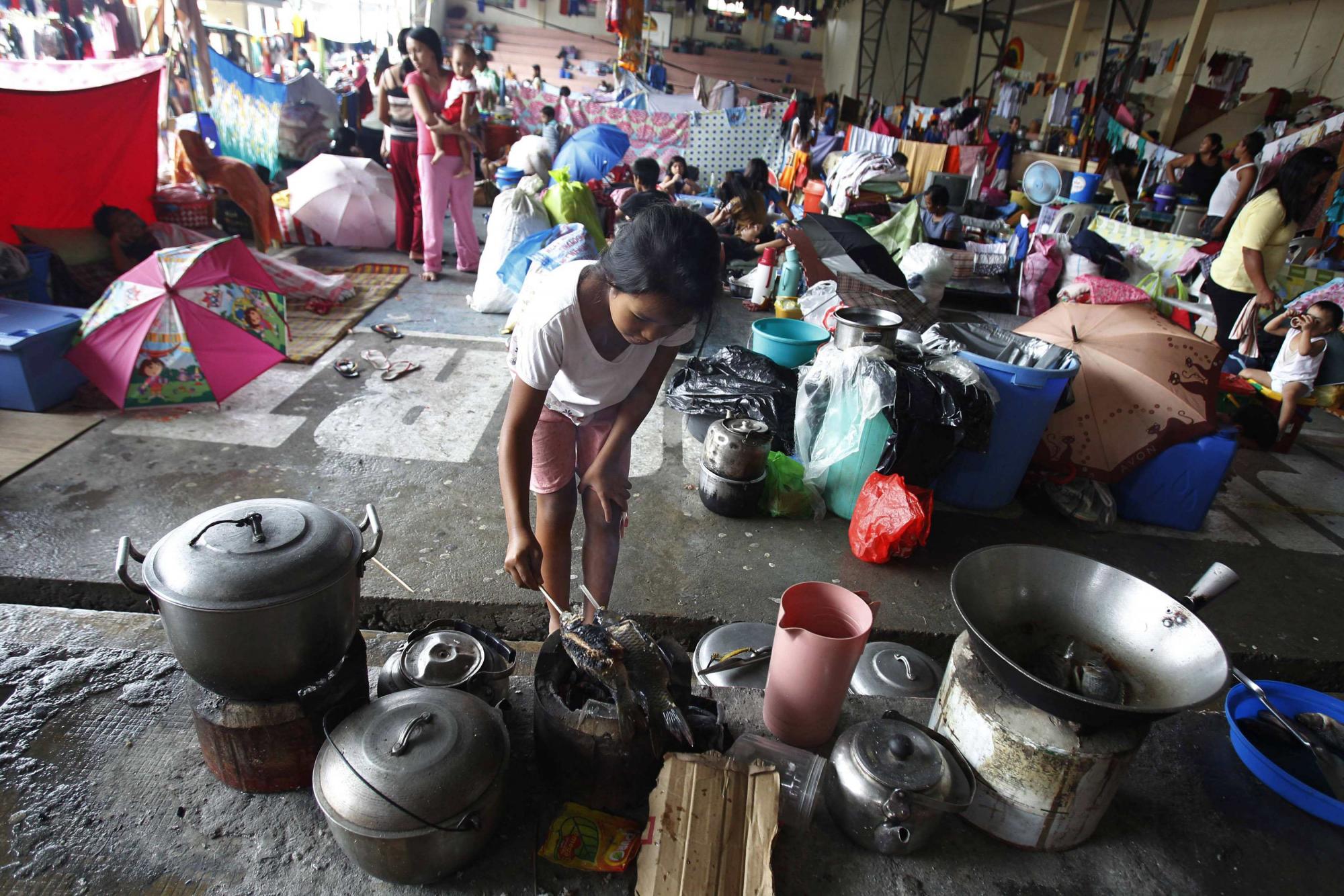 “海葵”致菲律賓首都暴雨肆虐 逾六成城區(qū)被淹百萬余人受災(zāi)
