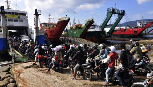 印尼“春運”繁忙事故頻發 已致至少340人死亡