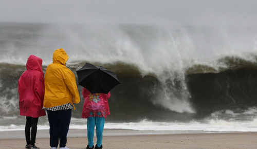 颶風(fēng)“桑迪”嚴(yán)重影響美國(guó)東部交通 地鐵飛機(jī)大范圍取消