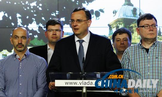 因政府陷入腐敗和監控丑聞 捷克總理宣布將辭職