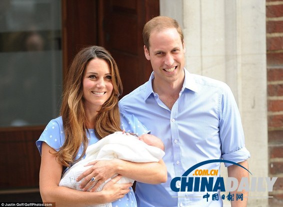 威廉夫婦攜子亮相 小王子首秀大哭