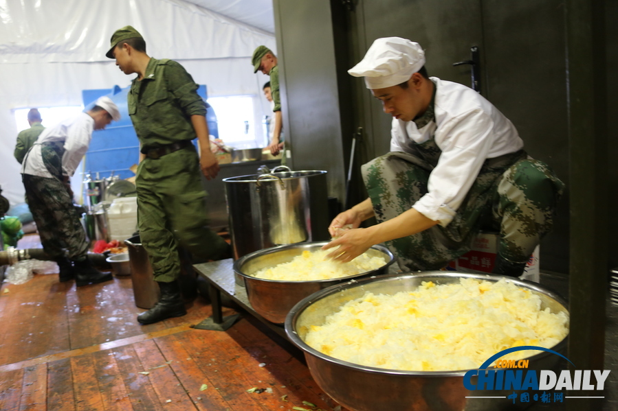 走進“和平使命-2013”中俄聯演后勤保障單元