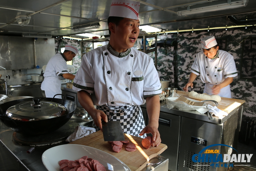 走進“和平使命-2013”中俄聯(lián)演后勤保障單元