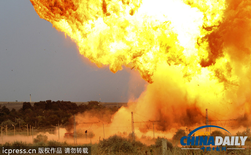 保加利亞液化氣罐車發(fā)生爆炸 導(dǎo)致12人受傷