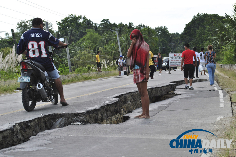 菲律賓災區眾生相 在災難中仍堅守希望