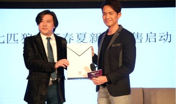 暖男鐘漢良來嘍！魅力演繹“極致襯衫”夢