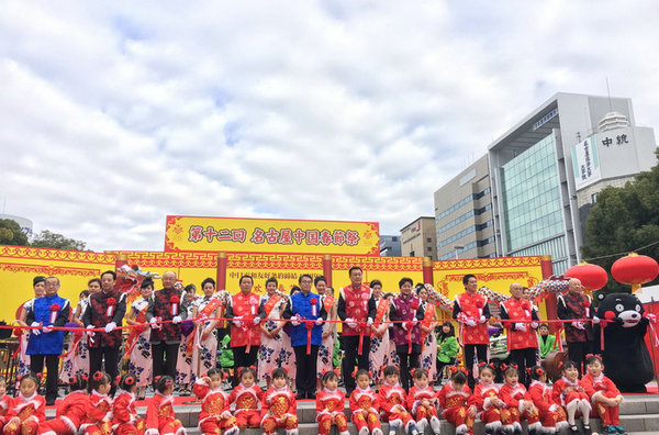 這些年,春節已經走出國門,各國都在跟我們一起過年