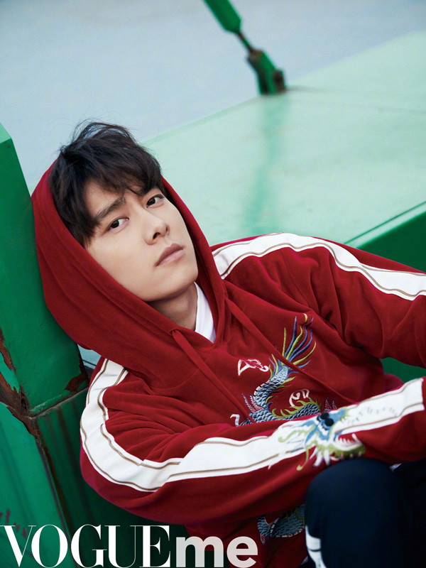 過年啦！來和明星學(xué)學(xué)怎樣穿紅衣最好看（組圖）