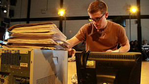 描寫曼寧生活劇作獲布萊克文學獎