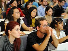 警惕消費者文化侵襲英國高校