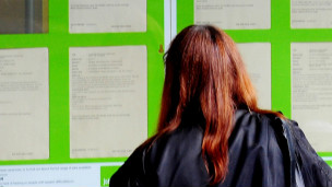 就業(yè)難 英國大學(xué)生求職競爭激烈