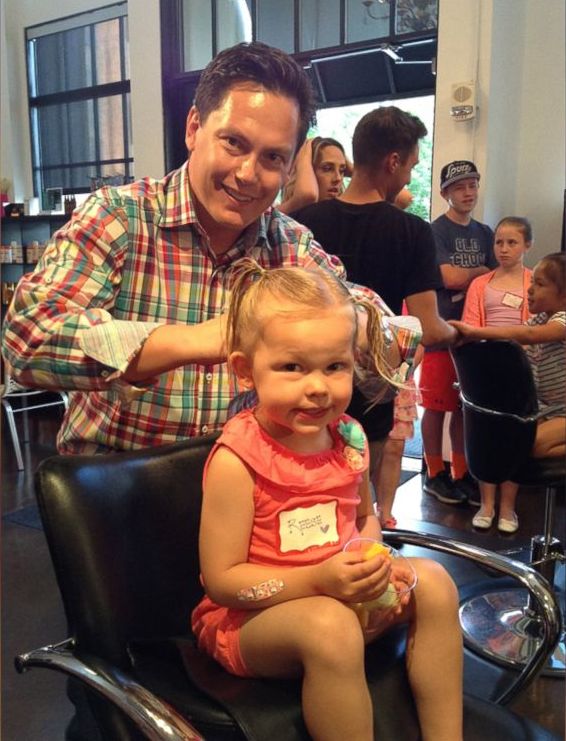 美發店開“老爸梳辮子”培訓