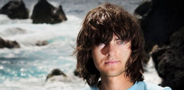 17歲時少年決定把海洋洗凈,現在21歲的他做到了