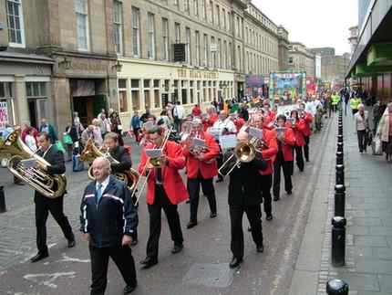 英國擬將勞動節挪至十月