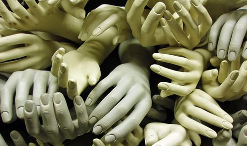 人死后,假肢都去哪了?