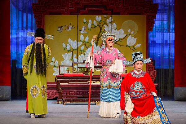 Enjoy stunning theatrical performances in Zhangjiagang