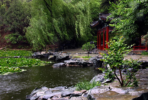 Jingcui Lake and Fragrant Hill