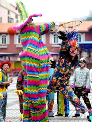 Celebrate new year with clowns!