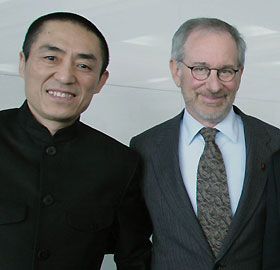 Directors Zhang Yimou (left) and Steven Spielberg: Film greats collaborate.