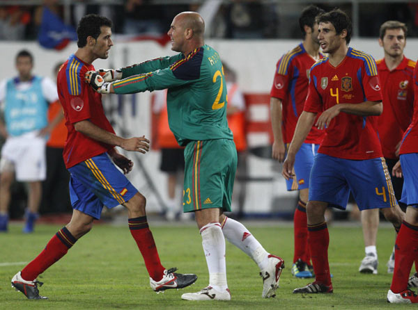 Brawl, disputed penalty spoil Spain win over Chile Brawl over penalty spoils Spain win over Chile
