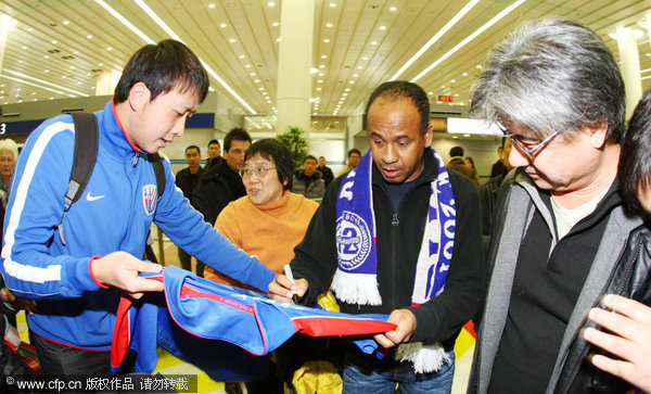 Former France international Jean Amadou Tigana has signed a one-year contract to coach Shanghai Shenhua, the Chinese Super League side that signed Chelsea striker and compatriot Nicolas Anelka last week. Coach Tigana joins Anelka at Shanghai Shenhua
