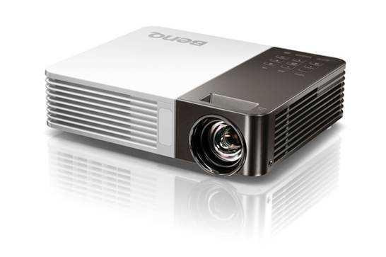 婦女節溫馨送明基微投為她添置家的投影機