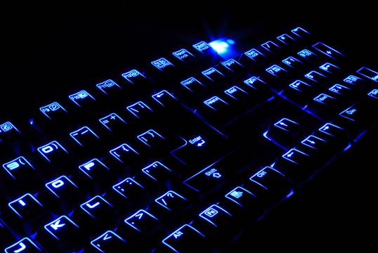 無背光不幸福 明基機(jī)械鍵盤昆吾劍KX900上市