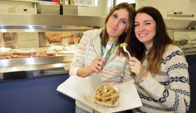 英食物恐懼癥女子吃16年垃圾食品(組圖)