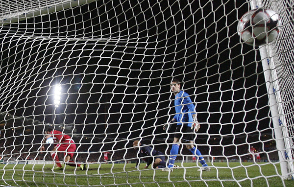 里昂0:1輸球仍晉級 法甲隊6年首進(jìn)四強(qiáng)