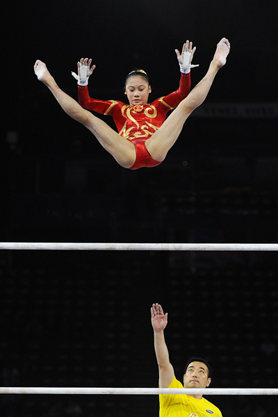 世界杯法國站：何可欣高低杠奪冠