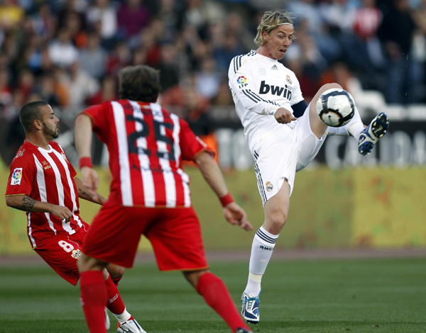 西甲：C羅世界波 皇馬2:1客場(chǎng)逆轉(zhuǎn)緊追巴薩