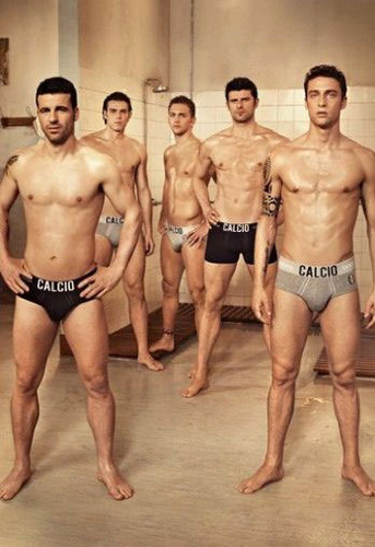 意大利五虎將內褲秀 為世界杯再次獻身